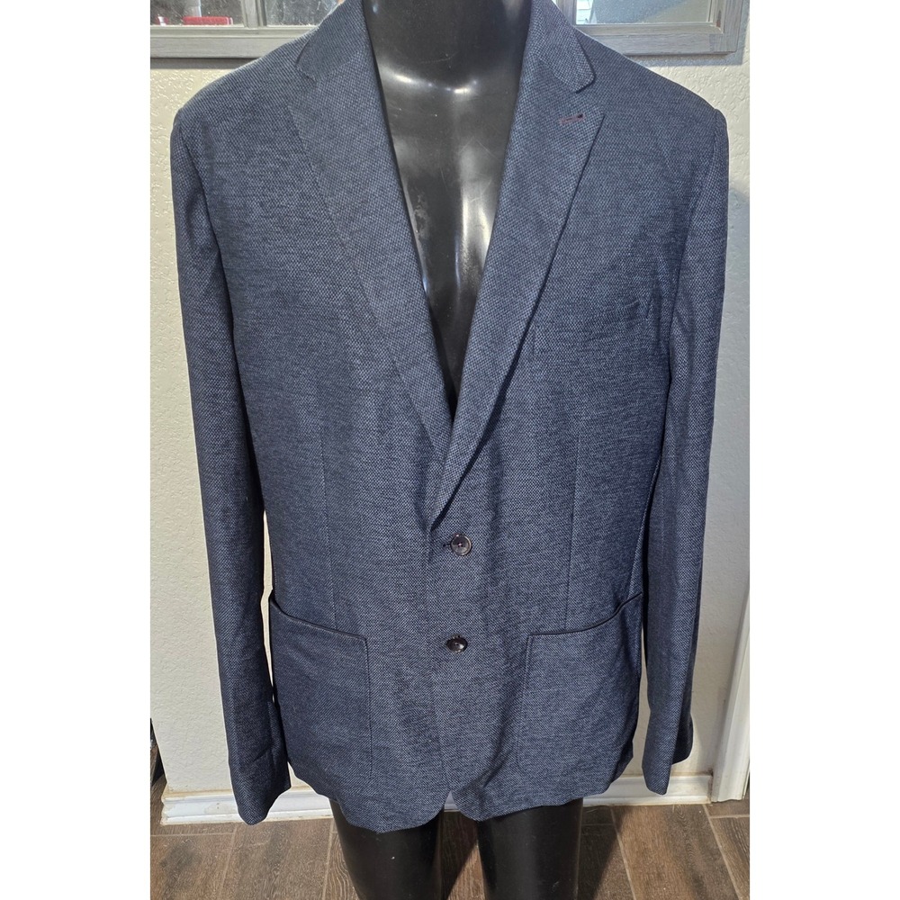 Blue Textured Two Button Blazer Sport Coat with Tropical Lining Made in Portugal